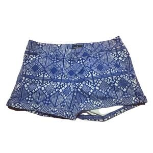 American Eagle Women’s Midi Shorts Size 10 Blue White Aztec Print Stretch Cotton